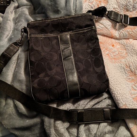 Coach Handbags - Coach Crossbody